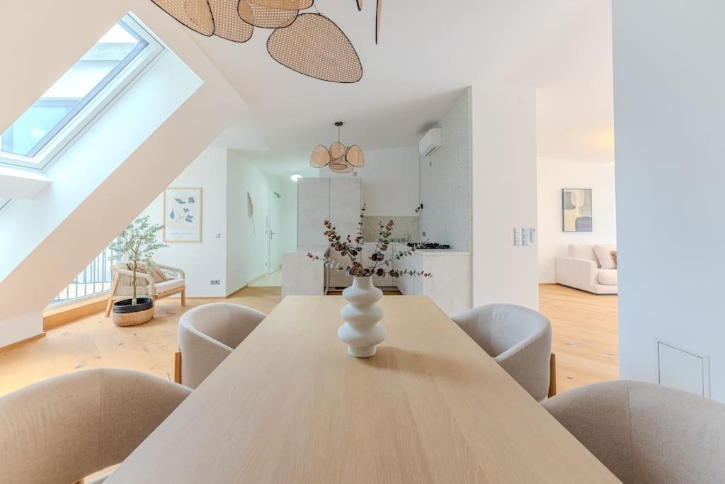 Neustift Deluxe Lägenhet Wien Exteriör bild
