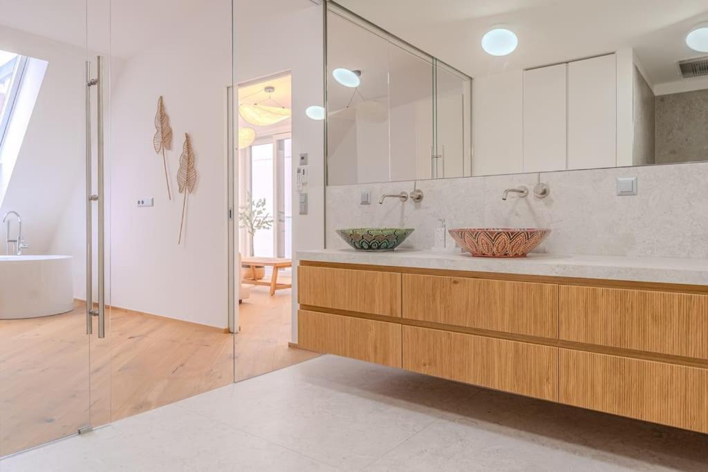 Neustift Deluxe Lägenhet Wien Exteriör bild
