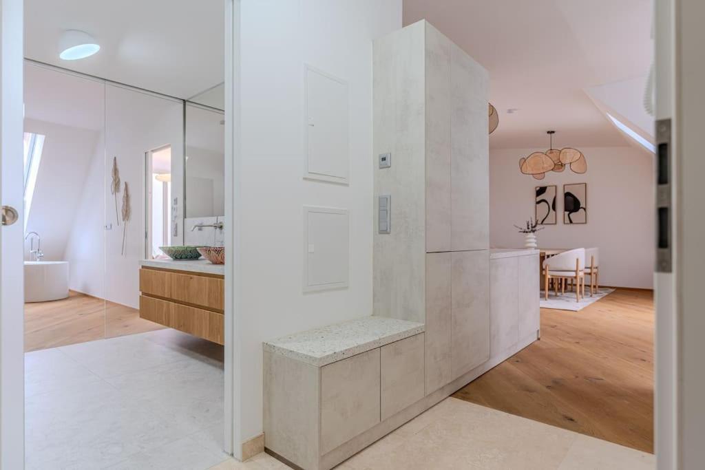 Neustift Deluxe Lägenhet Wien Exteriör bild